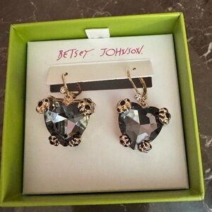 Betsy Johnson heart earrings